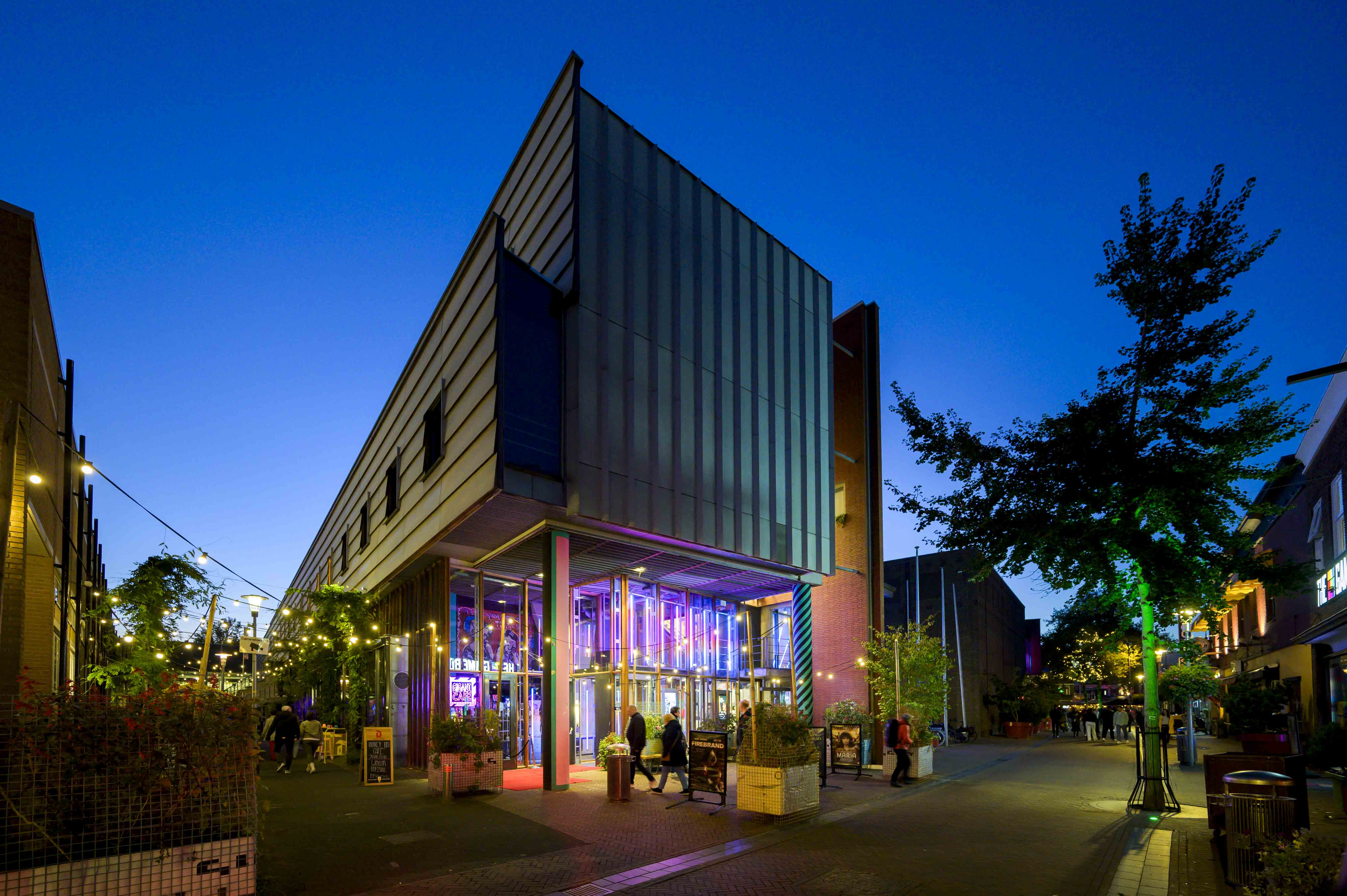 afbeelding van de buitenkant van GIGANT in Apeldoorn